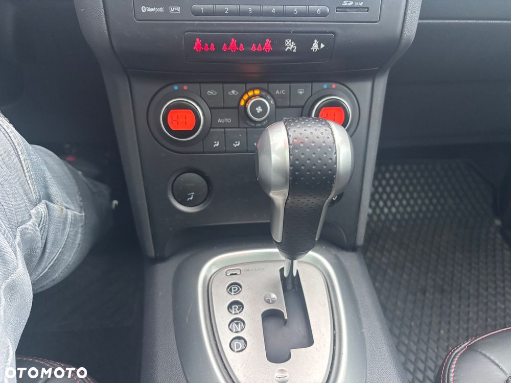 Nissan Qashqai 2.0 dCi 4 x 4 DPF I-Way - 5