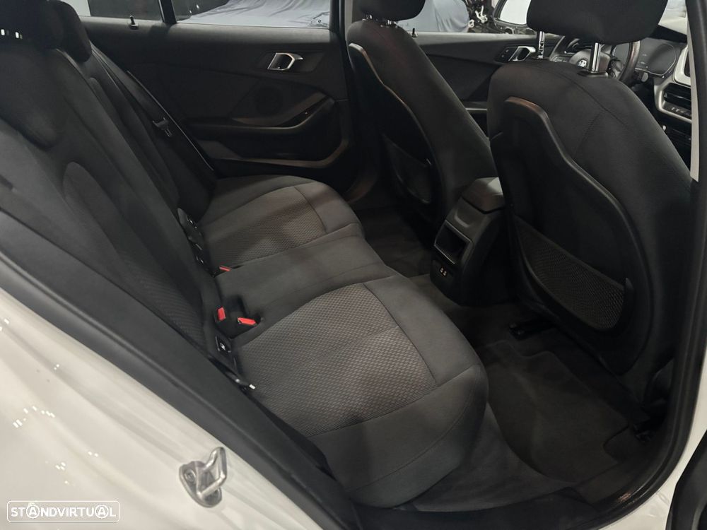 BMW 118 i Auto - 11