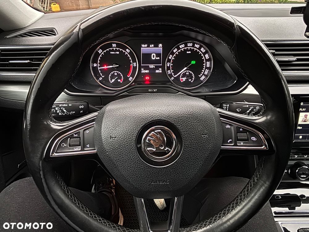 Skoda Superb 2.0 TDI Ambition DSG - 12