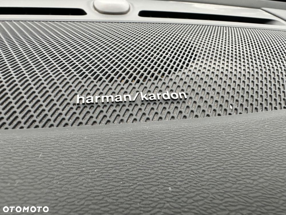 Volvo XC 40 T3 Momentum Pro - 17