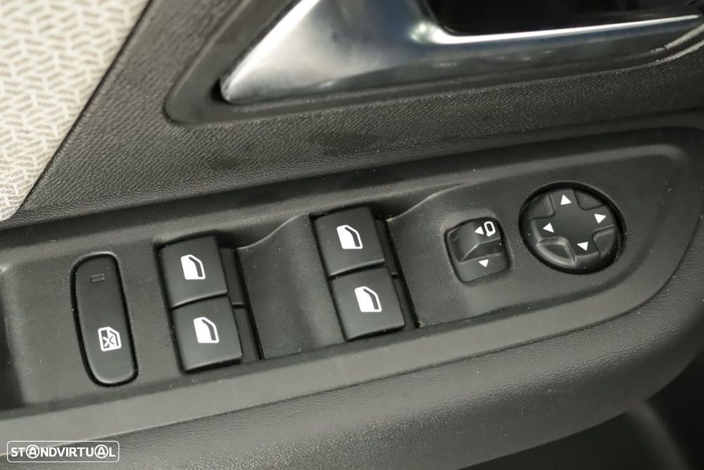 Citroën C4 X 1.2 PureTech Plus EAT8 - 20