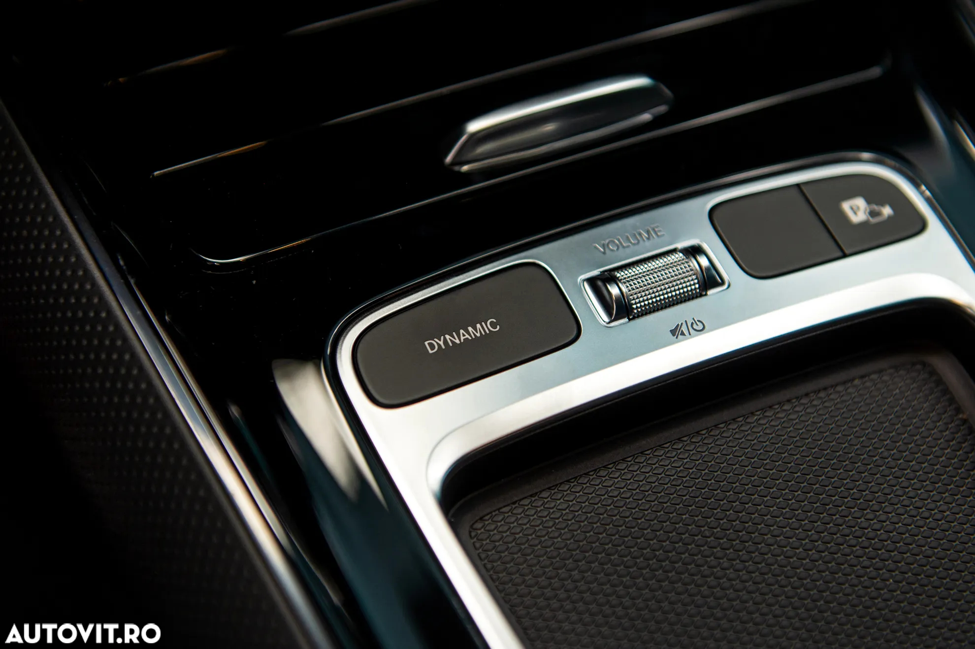 Mercedes-Benz GLB 200 7G-DCT - 23