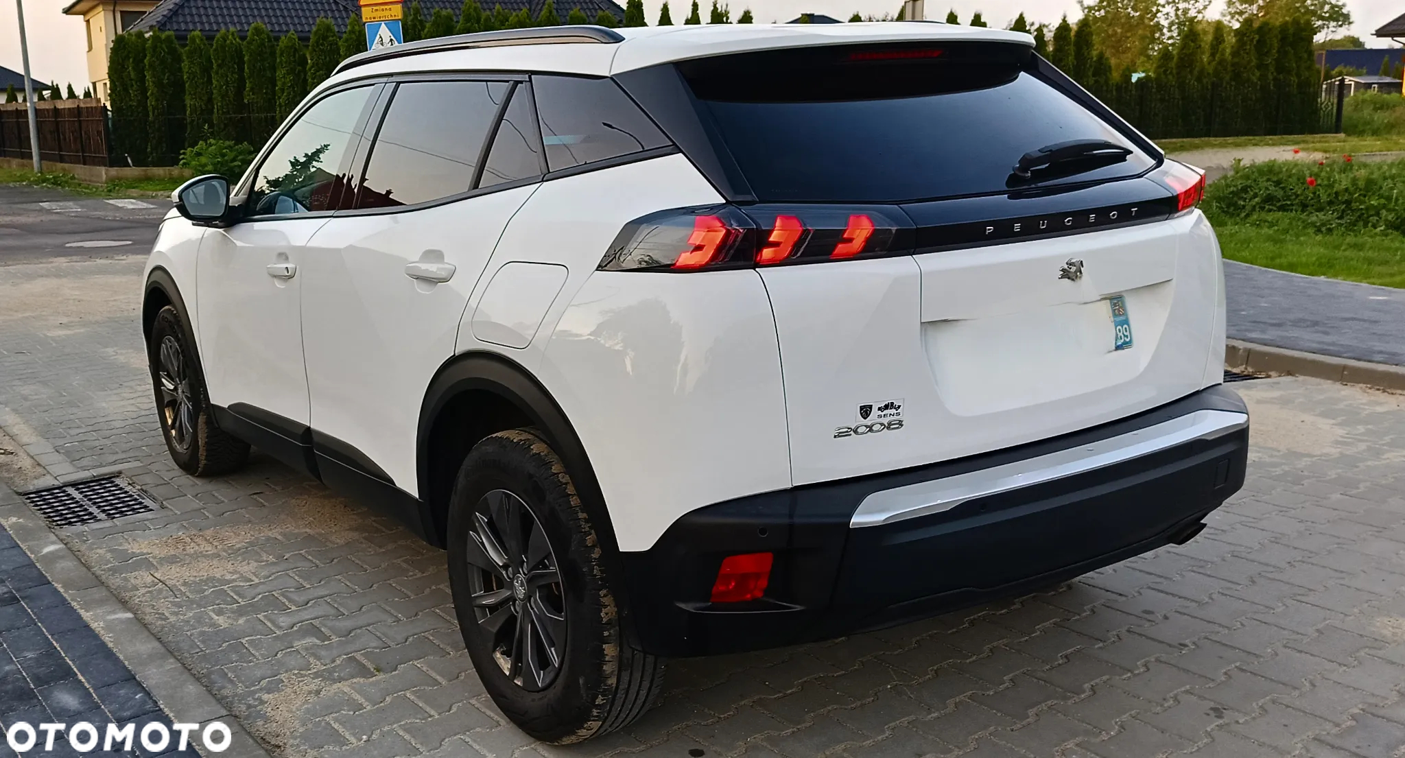 Peugeot 2008 PureTech 100 Style S&S BVM6 - 9