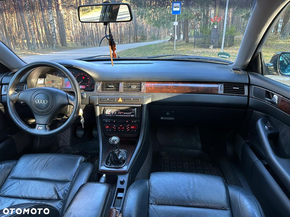 Audi A6 Avant 2.4 - 8