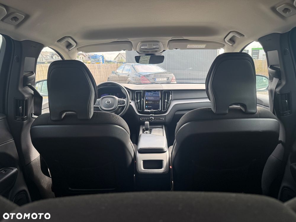 Volvo XC 60 B4 D AWD Geartronic Momentum Pro - 15