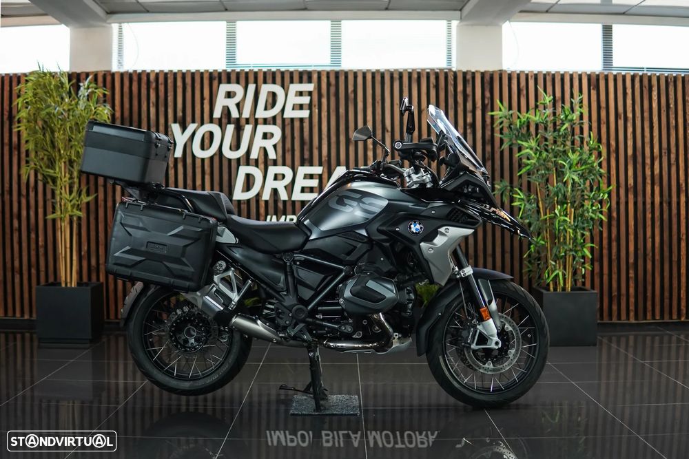 BMW R 1250 GS TRIPLE BLACK - 1