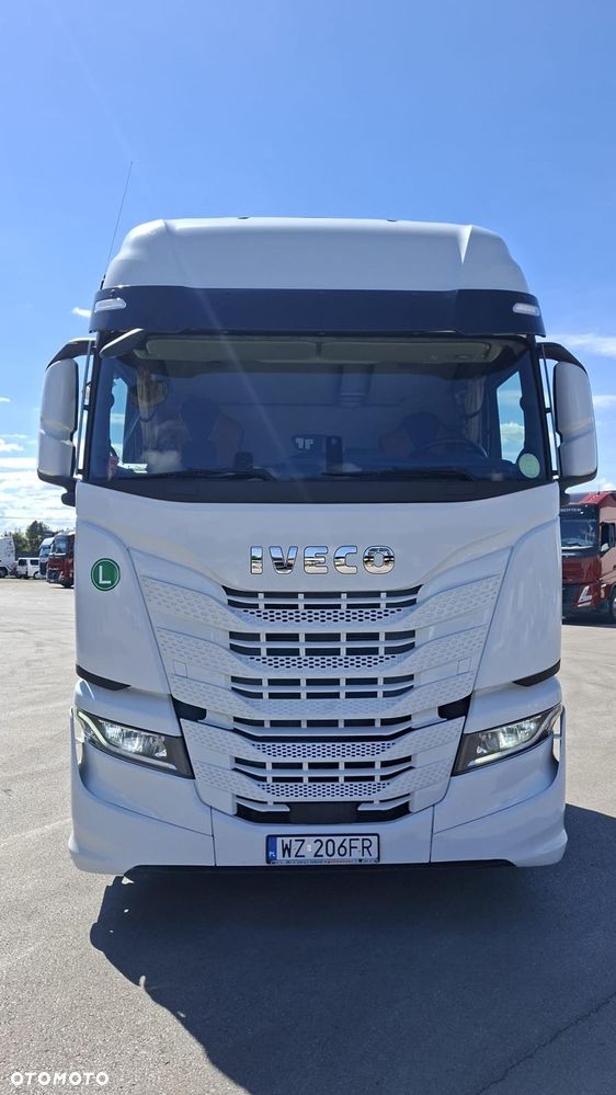 Iveco S-way 490 - 14