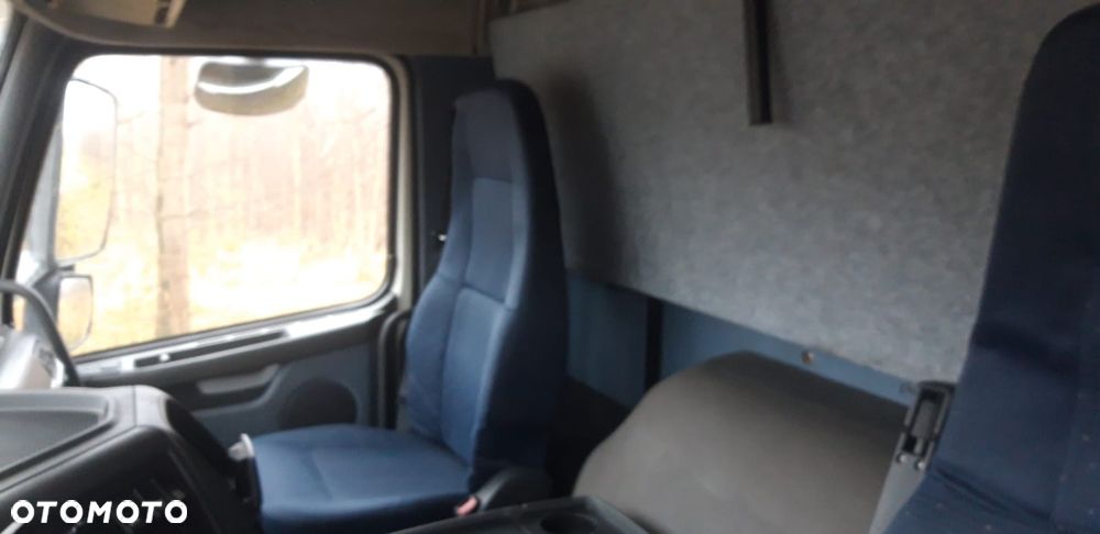 Volvo FM 380 Euro5 Super Stan tylko 620tyś km kabina sypialna ogrzewany kontener - 20