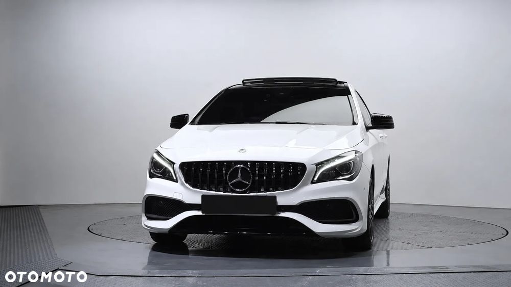 Mercedes-Benz CLA 250 4-Matic AMG Line - 2