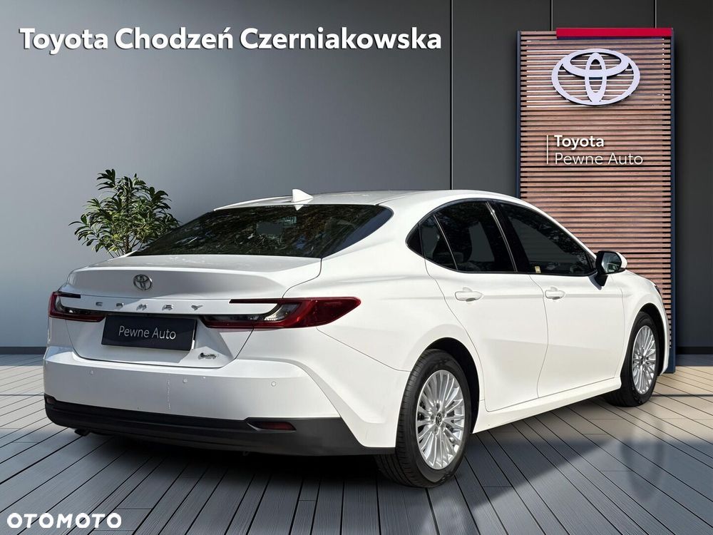 Toyota Camry 2024 photo 2