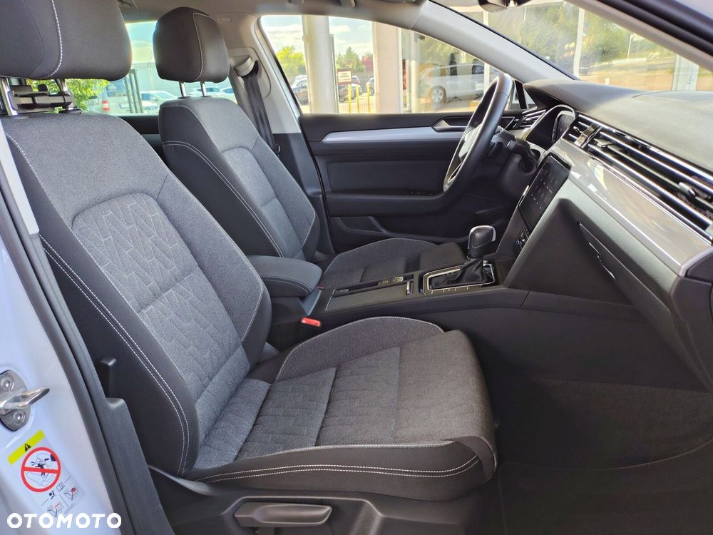 Volkswagen Passat - 23