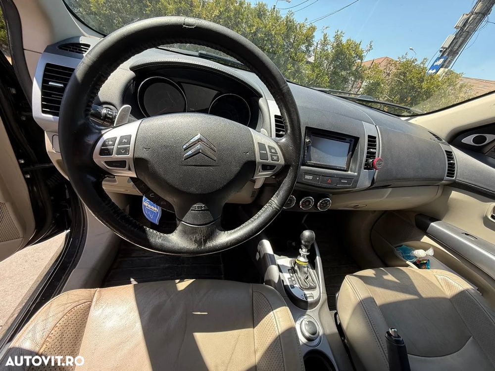 Citroën C-Crosser 2.2 HDI Exclusive - 8