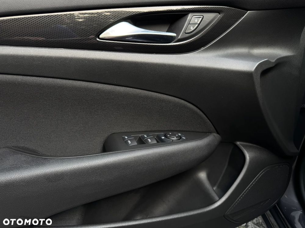 Opel Insignia 2.0 CDTI Elegance S&S - 12