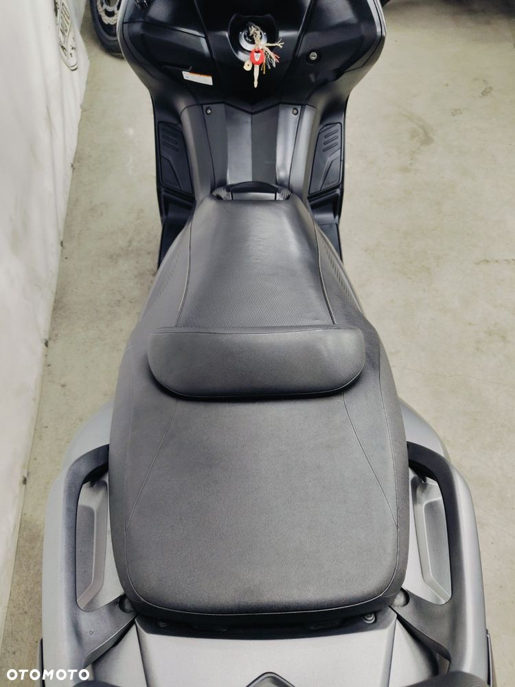 Yamaha Tmax - 11