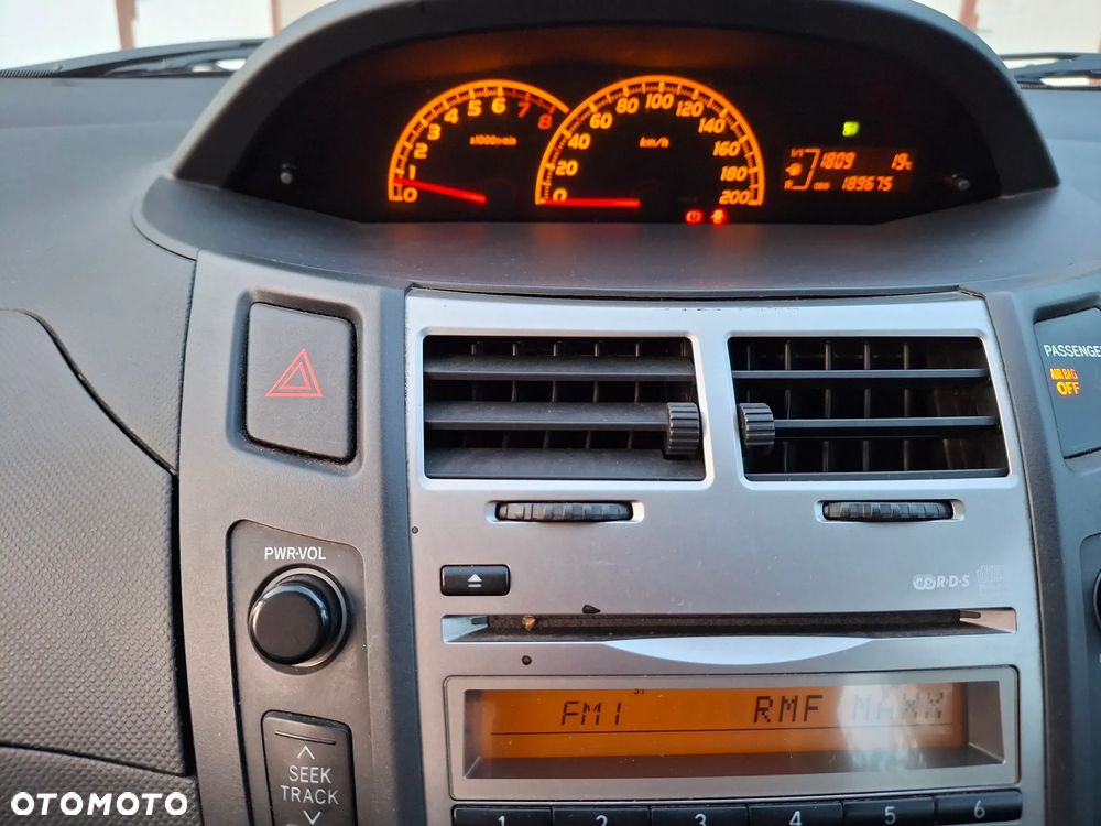 Toyota Yaris 1.33 Luna Start - 24