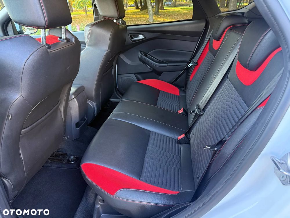 Ford Focus - 12