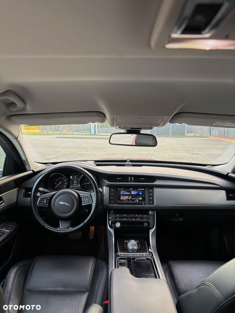 Jaguar XF 2.0 i4D Prestige - 8