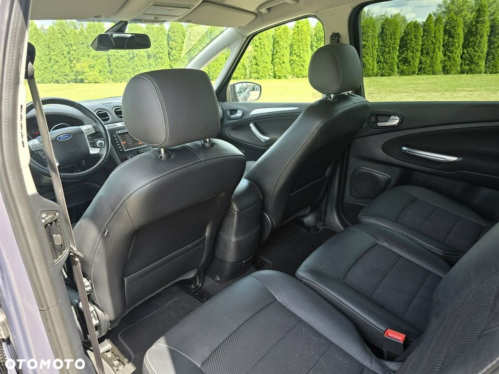 Ford S-Max - 19