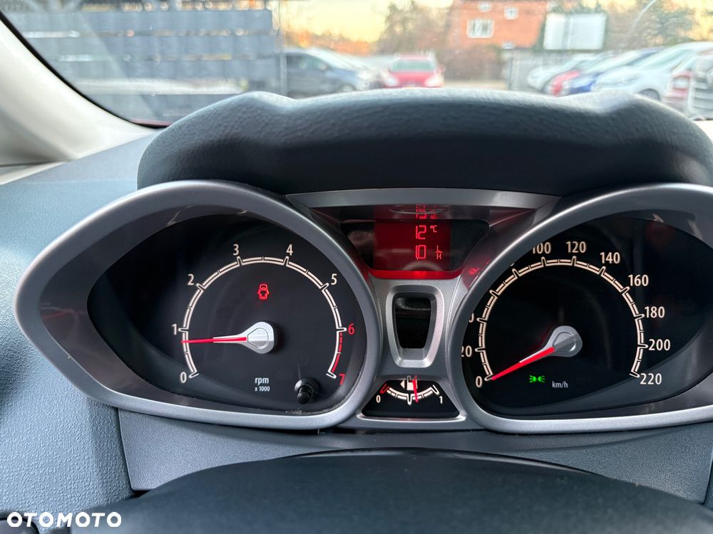 Ford Fiesta 1.4 Champions Edition - 20