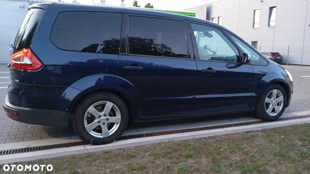 Ford Galaxy 1.8 TDCi Ambiente - 3