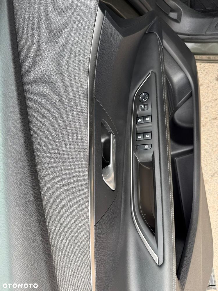 Peugeot 3008 PureTech 130 Stop & Start GPF EAT8 Active - 19