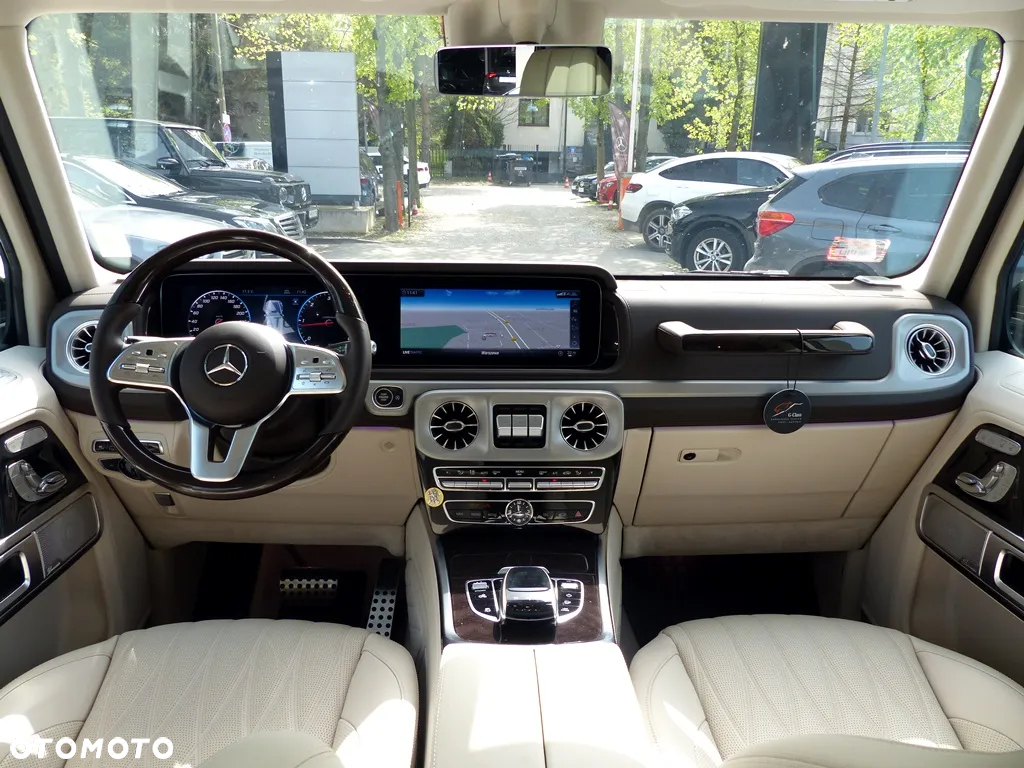 Mercedes-Benz Klasa G 400 d - 24