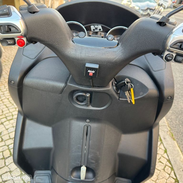 Piaggio MP3 250 - 14