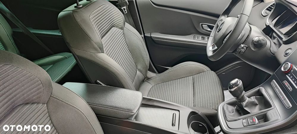 Renault Scenic - 16
