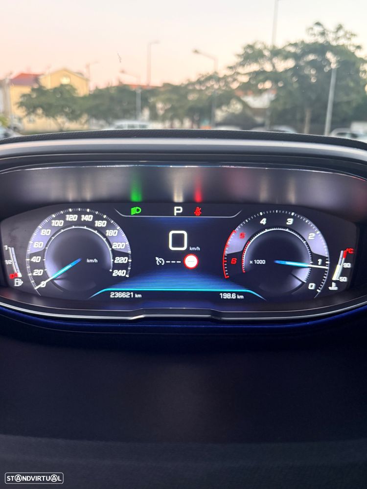 Peugeot 3008 1.6 BlueHDi GT Line EAT6 - 14