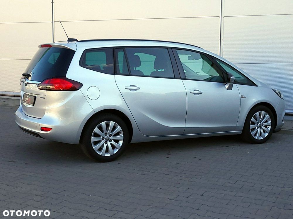 Opel Zafira - 15