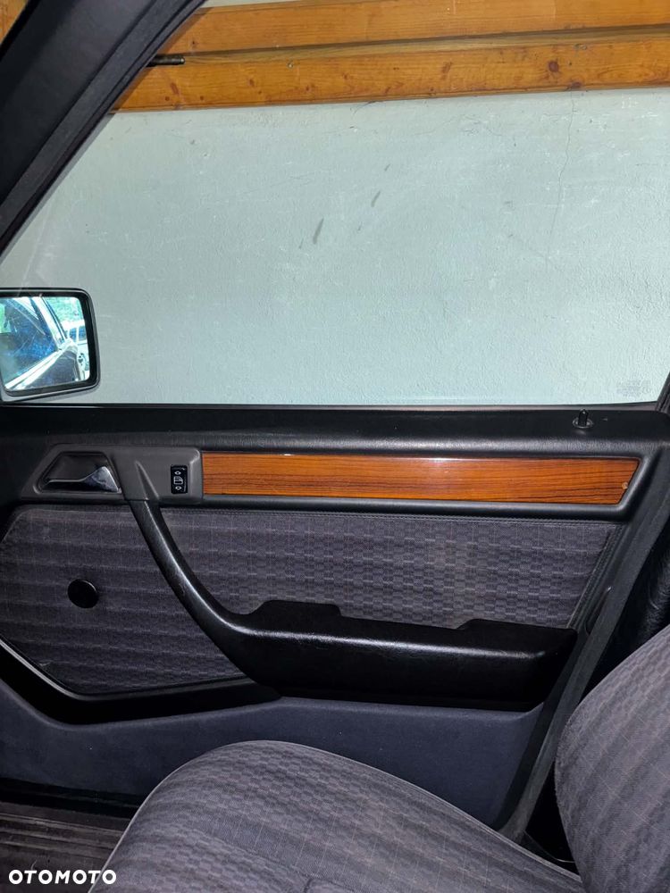 Mercedes-Benz W124 (1984-1993) - 9