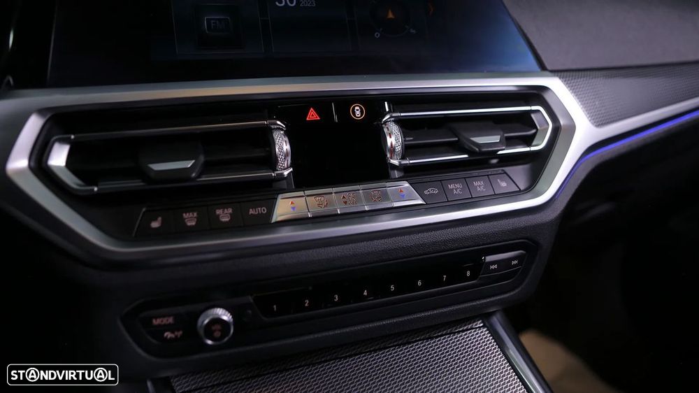 BMW 320 d Touring xDrive Pack M Auto - 10