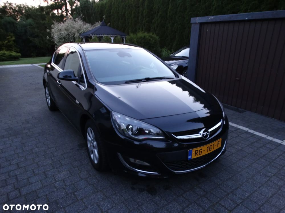 Opel Astra 1.4 Turbo Cosmo - 1