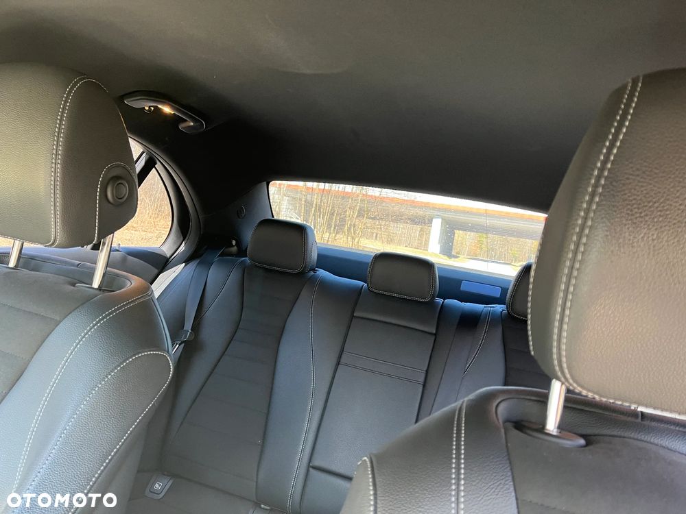 Mercedes-Benz Klasa E 400 d 4-Matic 9G-TRONIC - 22
