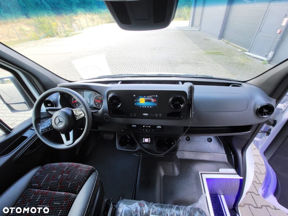 Mercedes-Benz Sprinter 519 CDI 24 miejsca + 4 stojące NOWY - 10