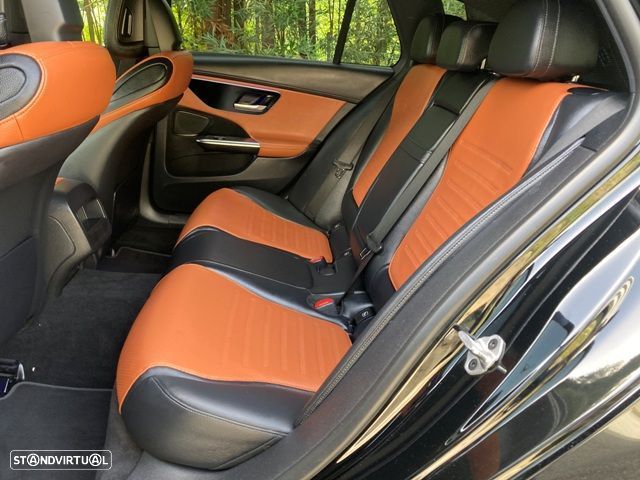 Mercedes-Benz C 200 Station d 9G-TRONIC AMG Line — fotografia 32
