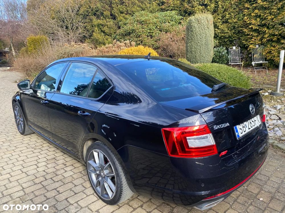 Skoda Octavia 2.0 TDI RS DSG - 4