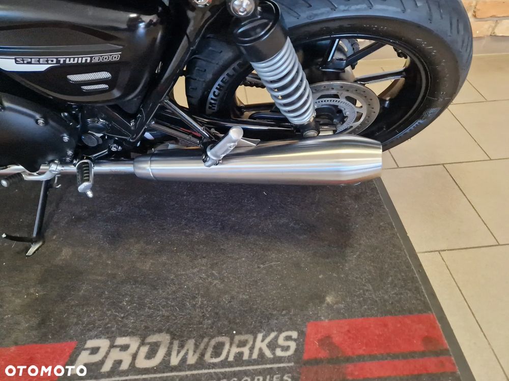 Triumph Speed Twin - 16