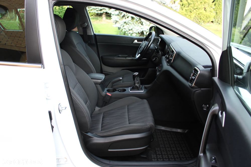 Kia Sportage 1.6 GDI M 2WD - 24