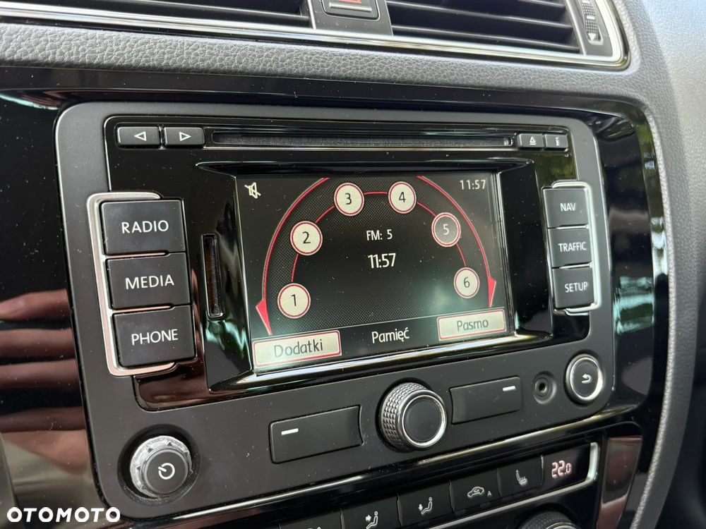 Volkswagen Jetta 1.4 TSI BMT Highline - 19