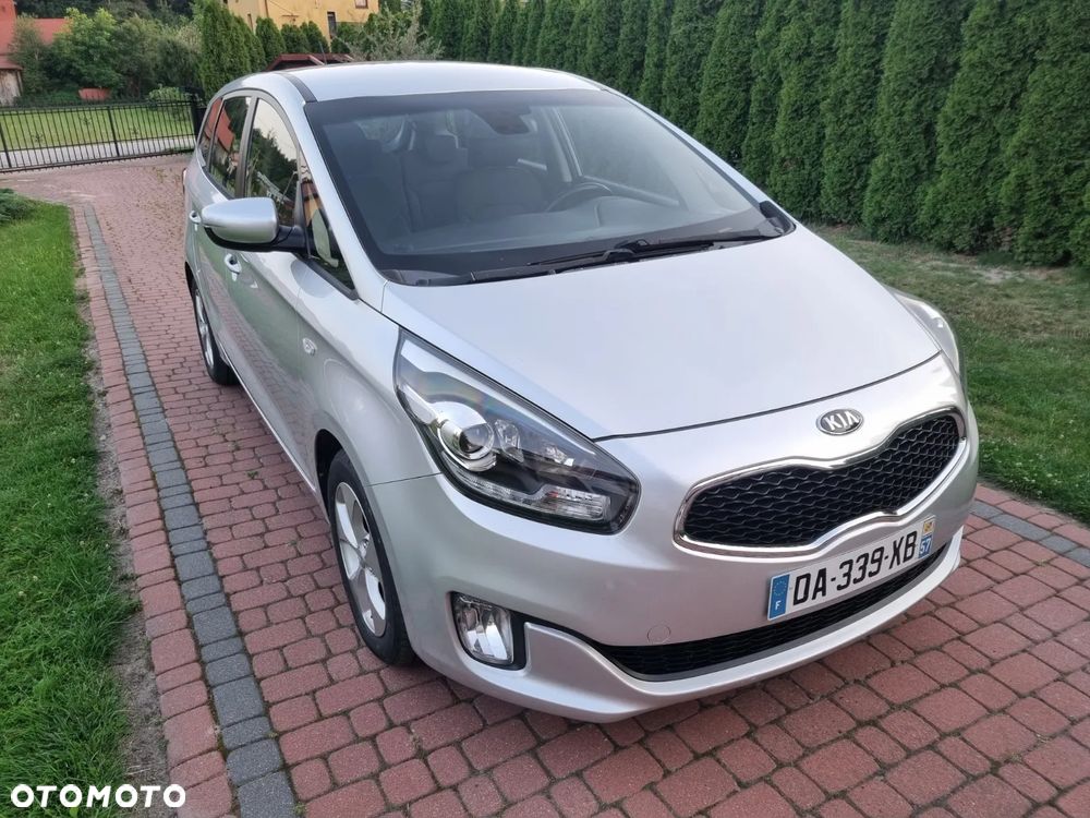 Kia Carens 1.7 CRDi M 7os - 17