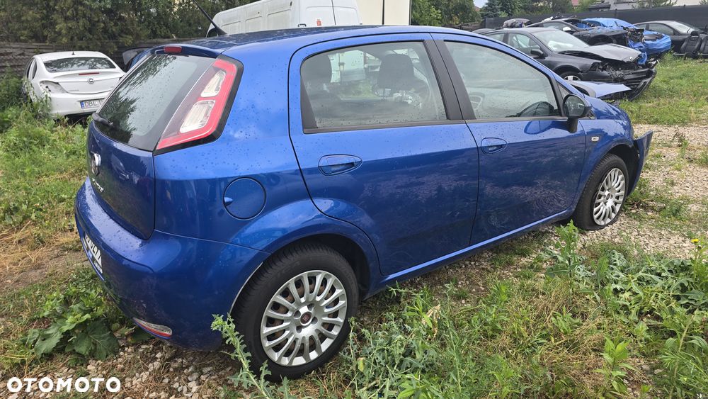 Fiat Punto 1.4 Estiva S&S - 8