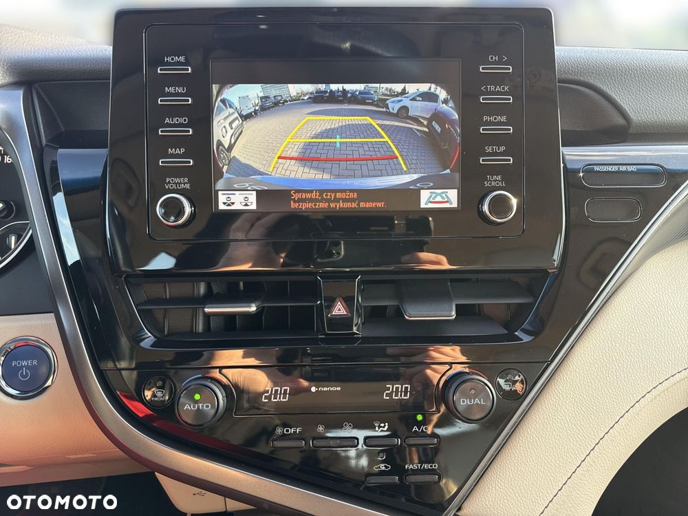 Toyota Camry 2.5 Hybrid Comfort CVT - 14