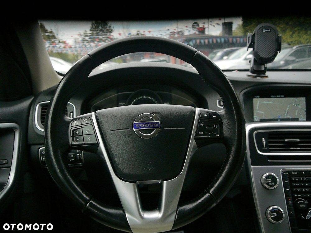 Volvo V60 D2 Drive-E Momentum - 19