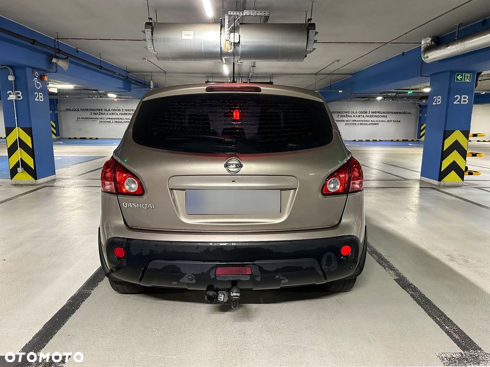 Nissan Qashqai 2.0 4 x 4 CVT tekna - 9