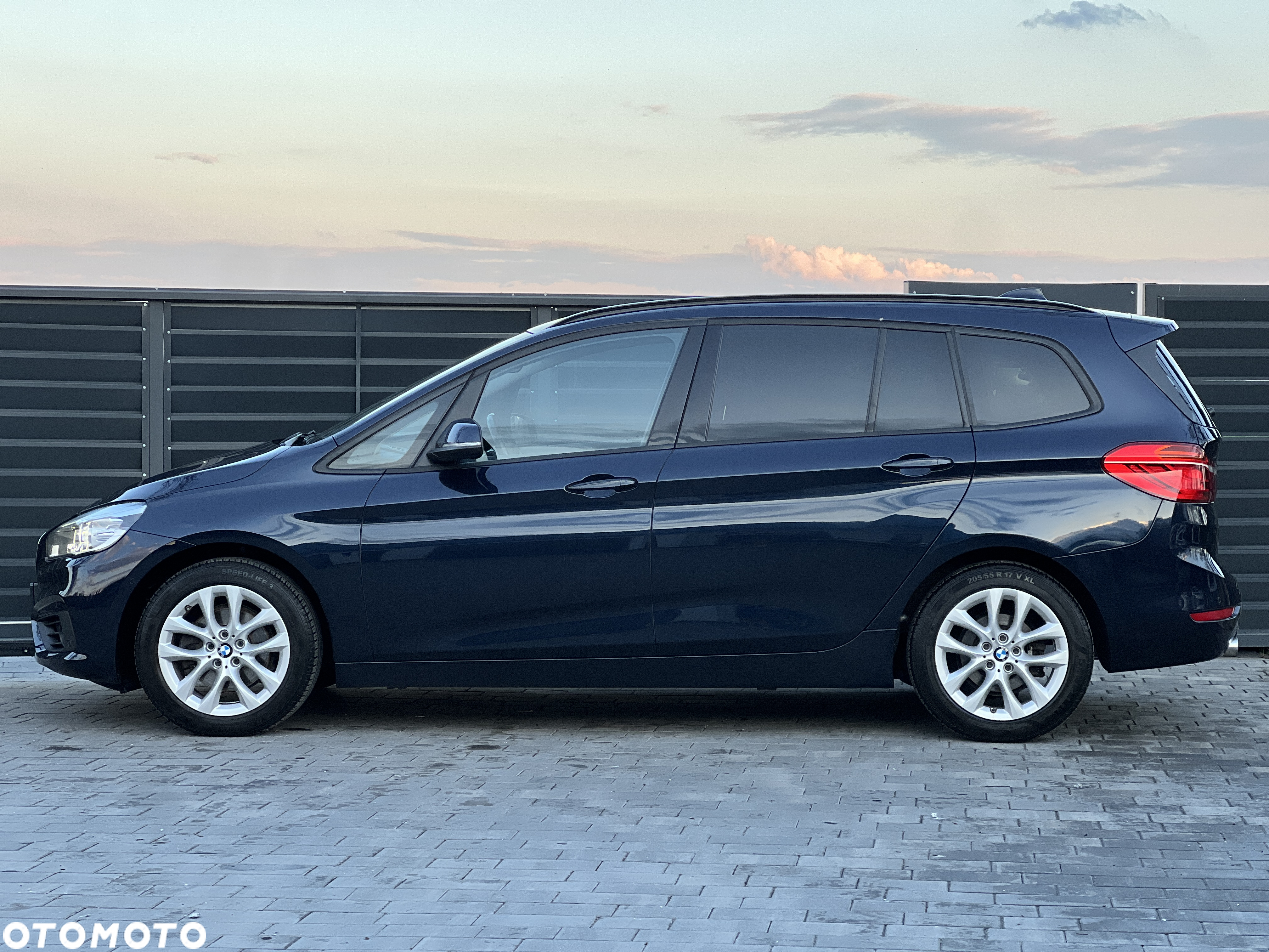 BMW Seria 2 218d Sport Line - 3
