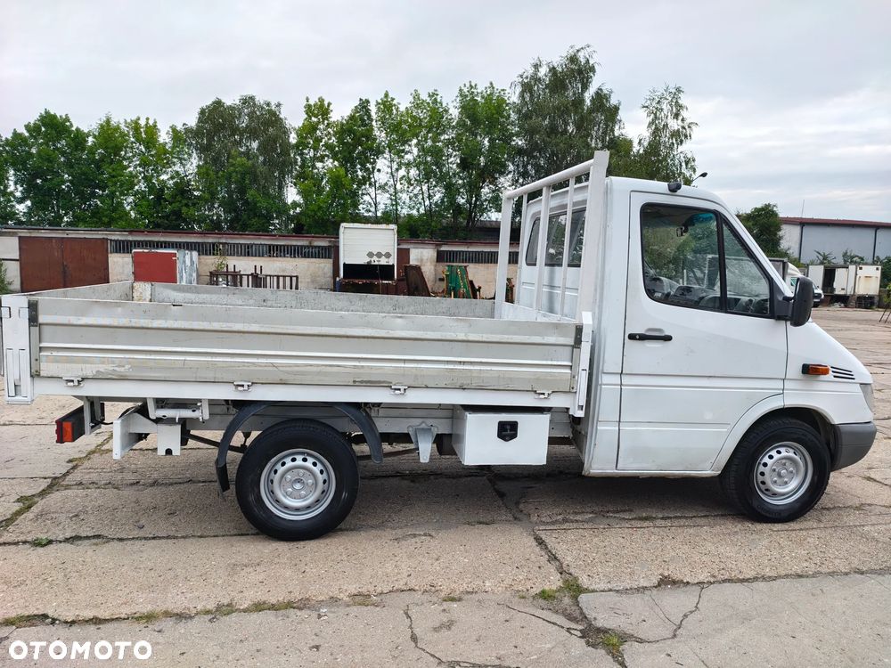 Mercedes-Benz Sprinter - 8