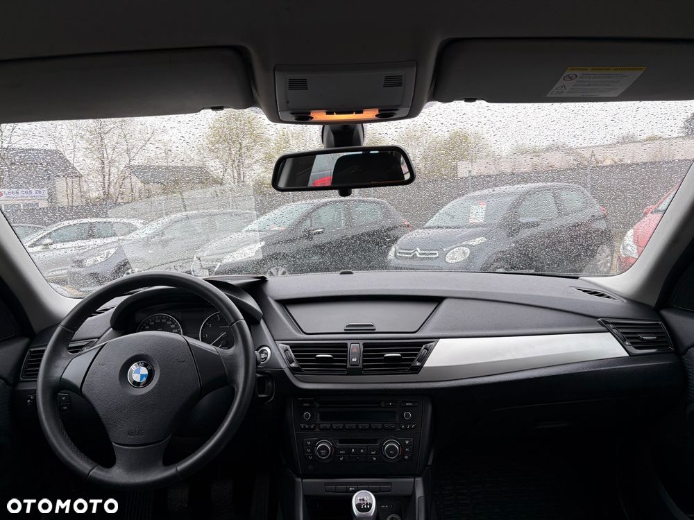 BMW X1 sDrive18i - 11