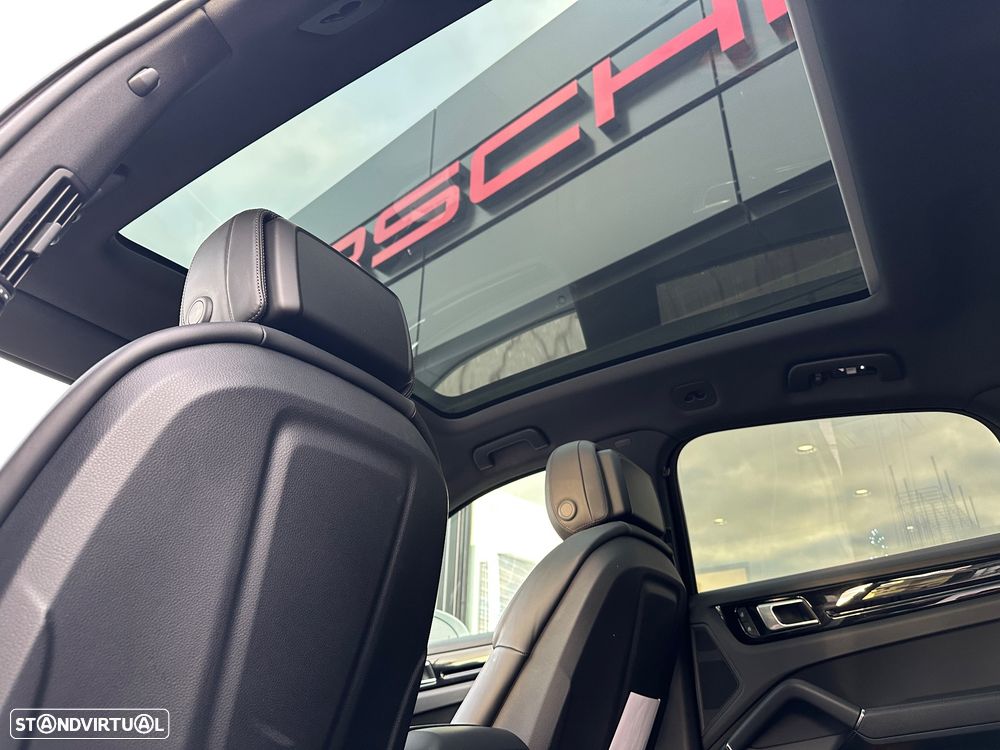 Porsche Cayenne - 19