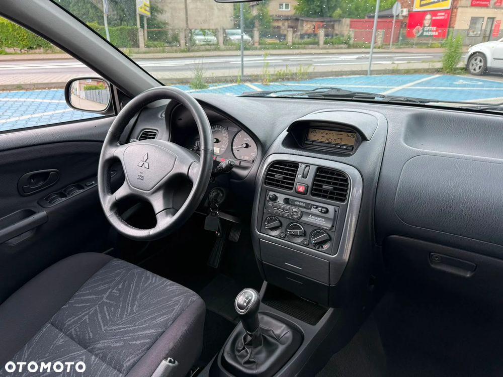 Mitsubishi Carisma 1.8 GDI Avance - 13